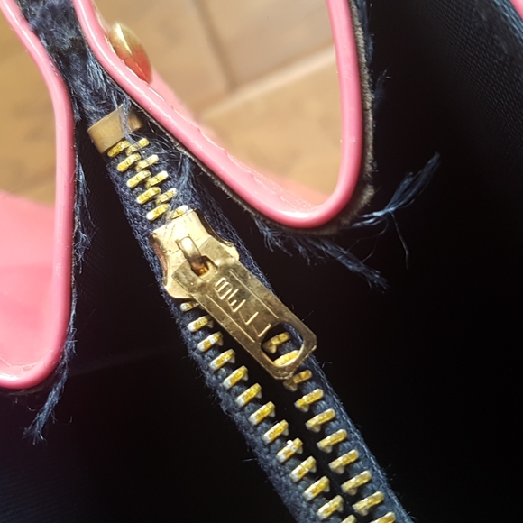 Vintage Pink Patten Metal Handle Purse - Picture 12 of 16